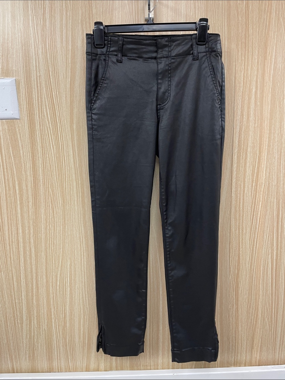 Kut from the Kloth Black Reese Coated Ankle Pants Size 6 Long
